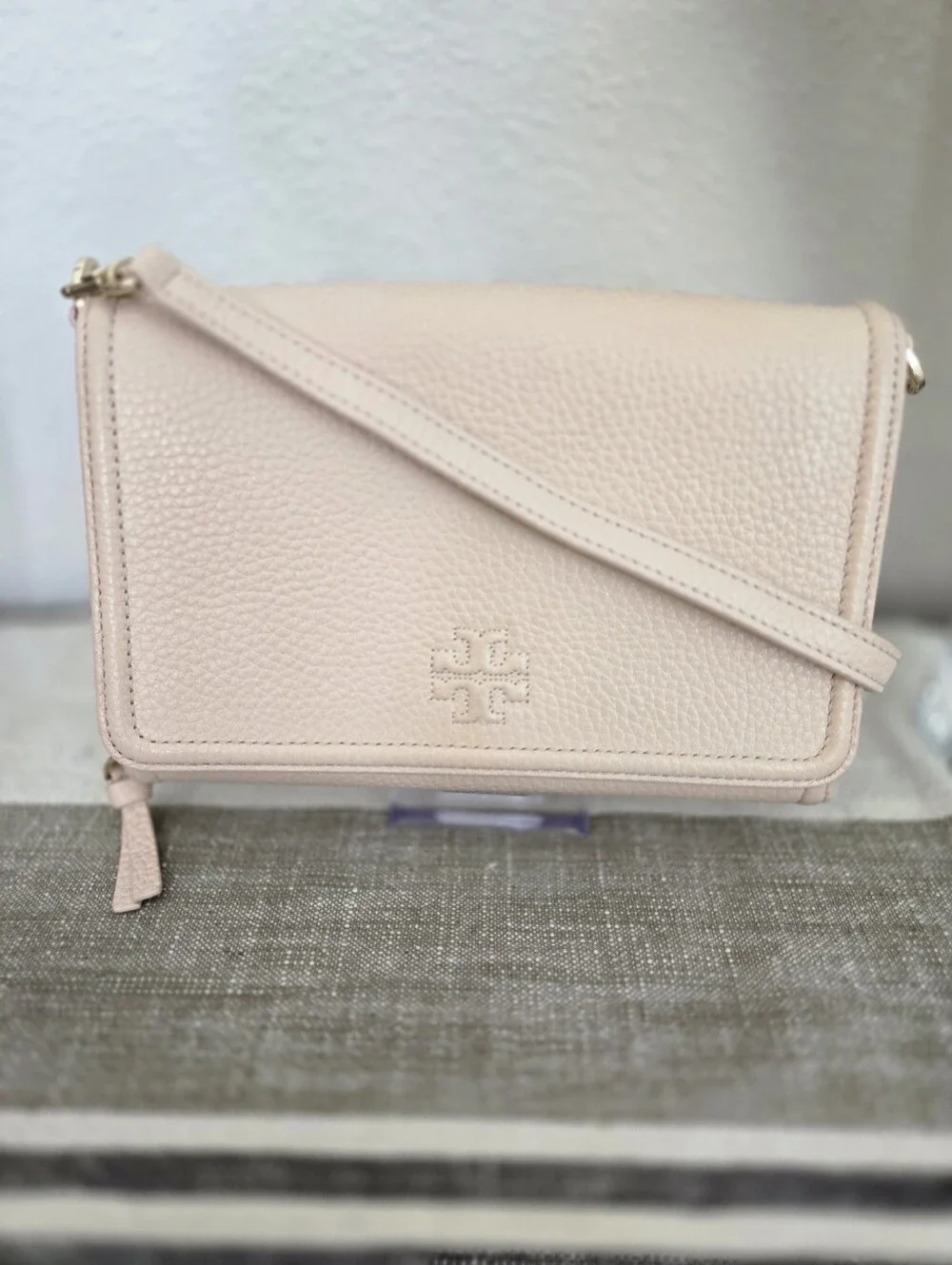 Tory Burch Thea Flat Wallet Crossbody Bag in a Soft Pink Pebbled Leather